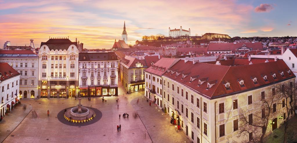 Aplend City Laurinska 11 Bratislava Exteriör bild