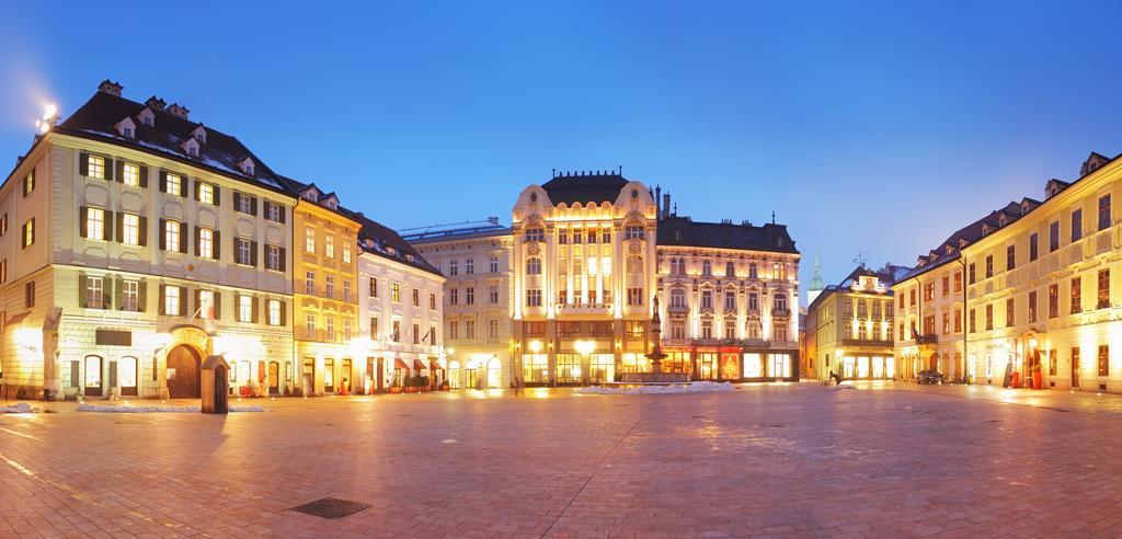 Aplend City Laurinska 11 Bratislava Exteriör bild