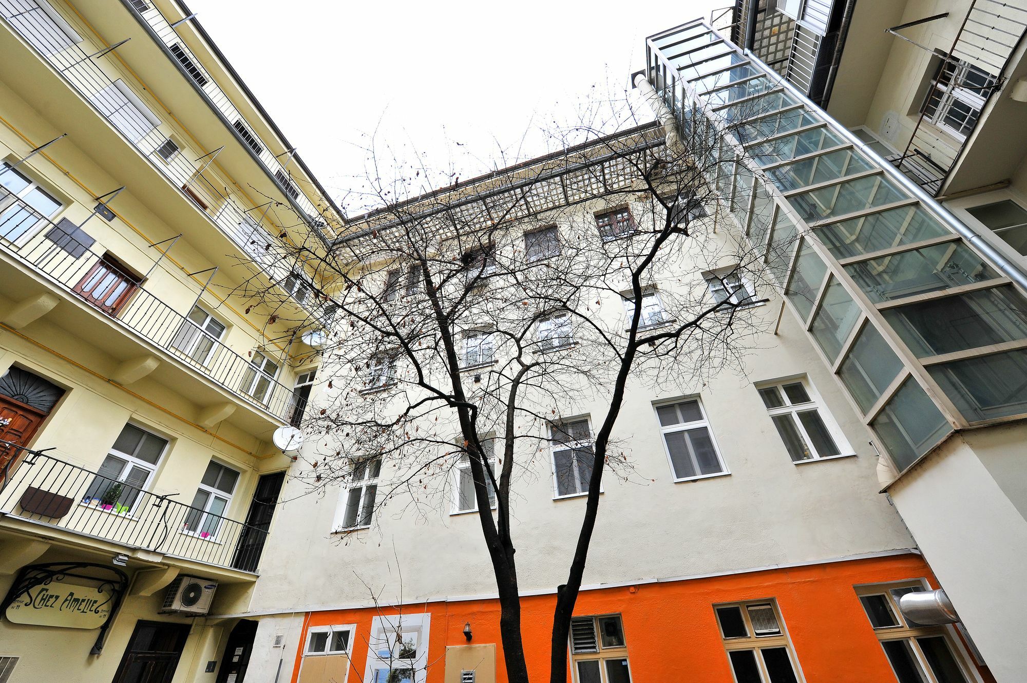 Aplend City Laurinska 11 Bratislava Exteriör bild
