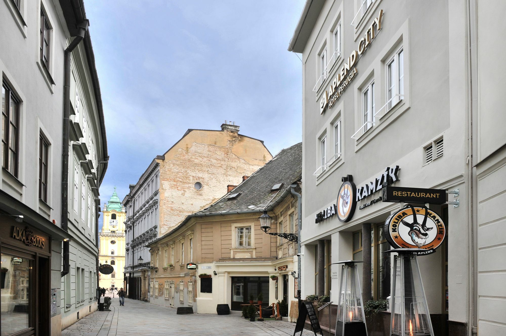 Aplend City Laurinska 11 Bratislava Exteriör bild